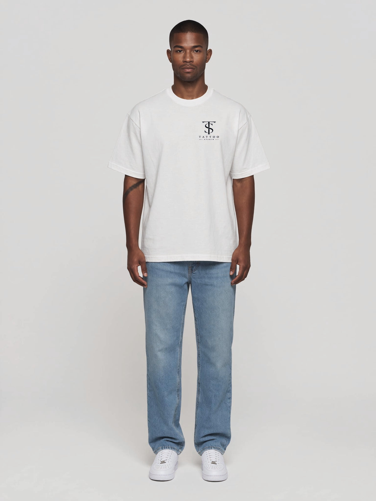 T-Shirt Oversize Light Tattoo Studio Weiß