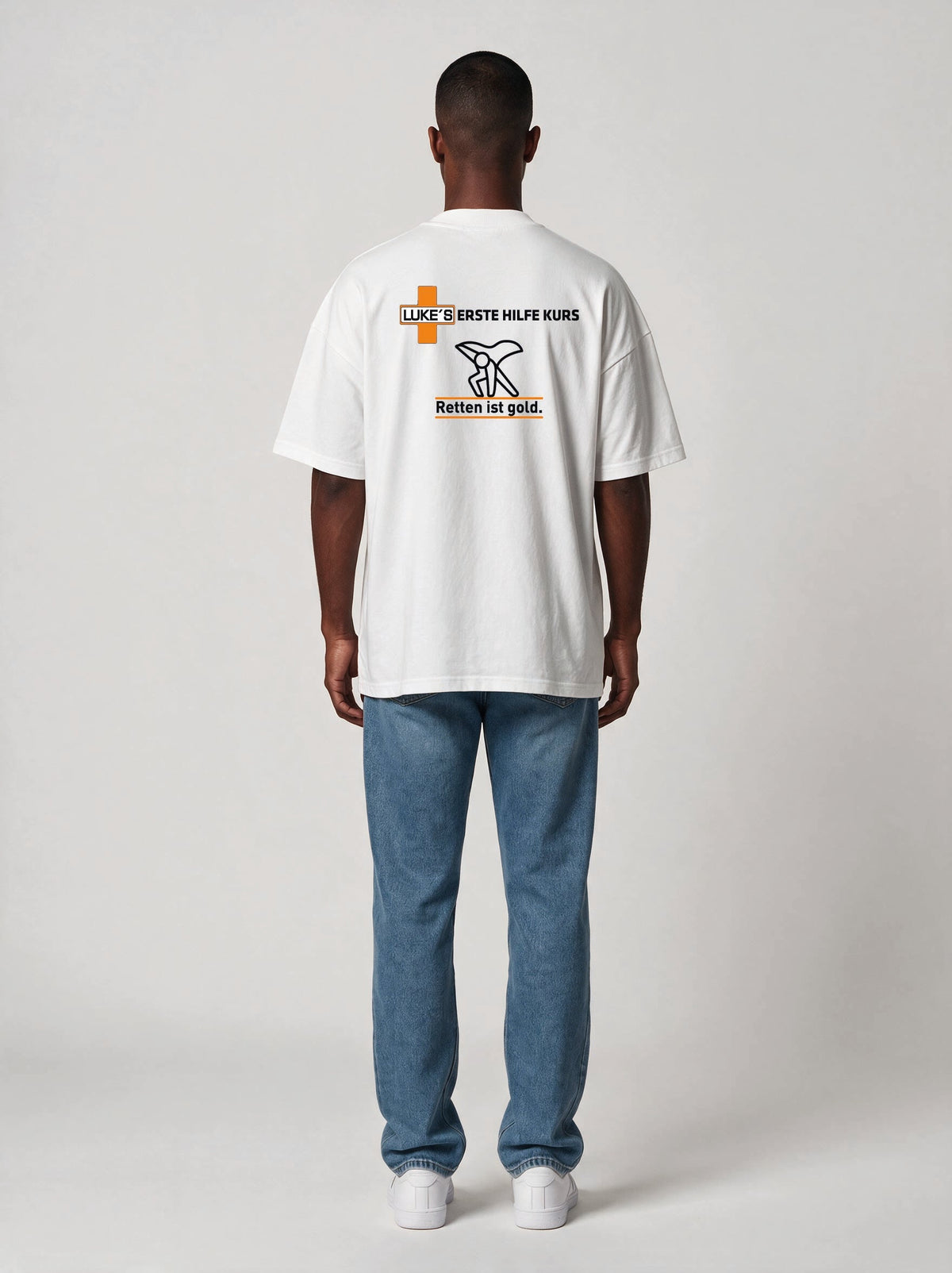 T-Shirt Oversize Mockneck LUKE´S Erste Hilfe Kurs in Weiß, Rückansicht