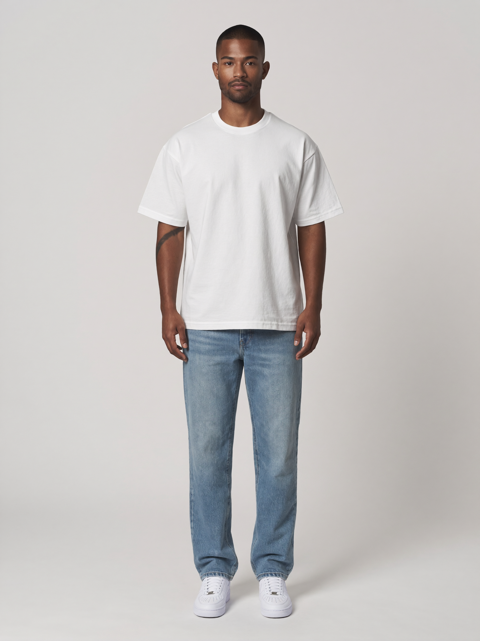 T-Shirt Oversize Light in Weiß, Vorderansicht