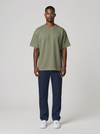 T-Shirt Oversize Ultra Heavy in Oliv, Vorderansicht